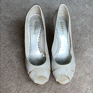 Peep toe wood platform stiletto